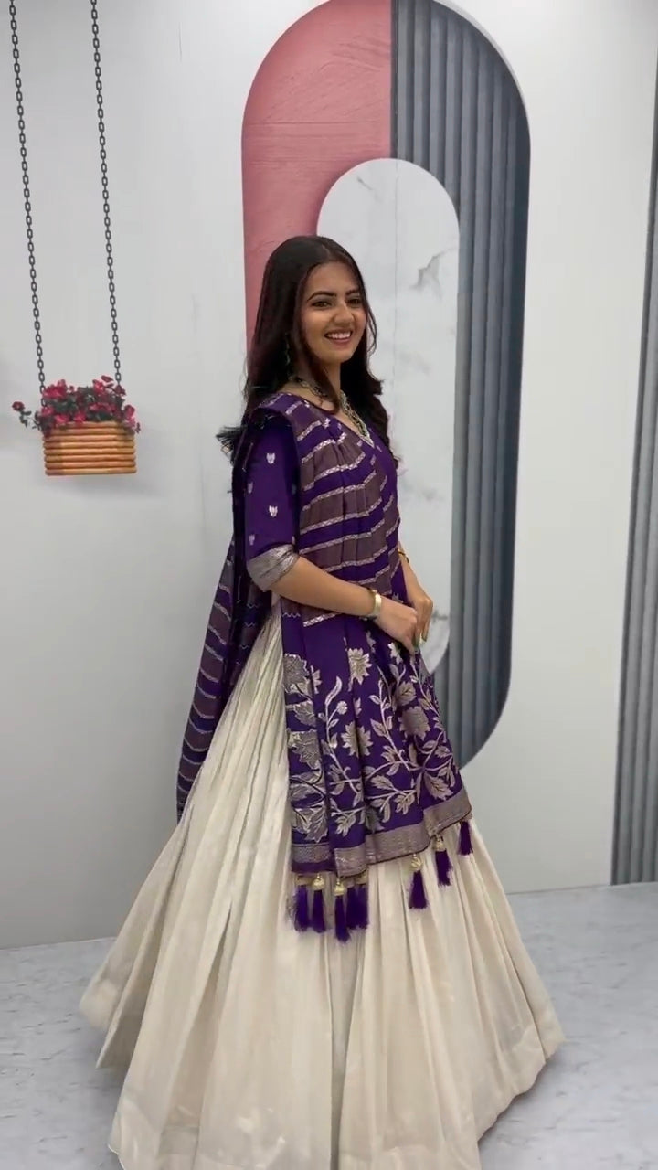 Special trending lengha& saree 👗💌*PC -143