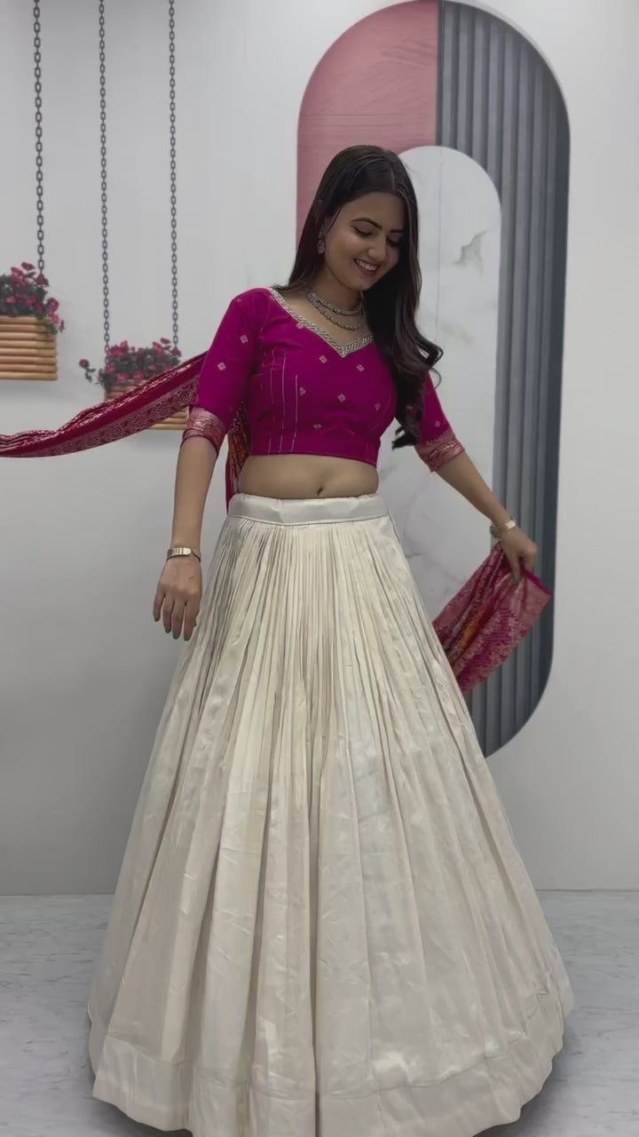 Special trending lengha& saree 👗💌*PC -143